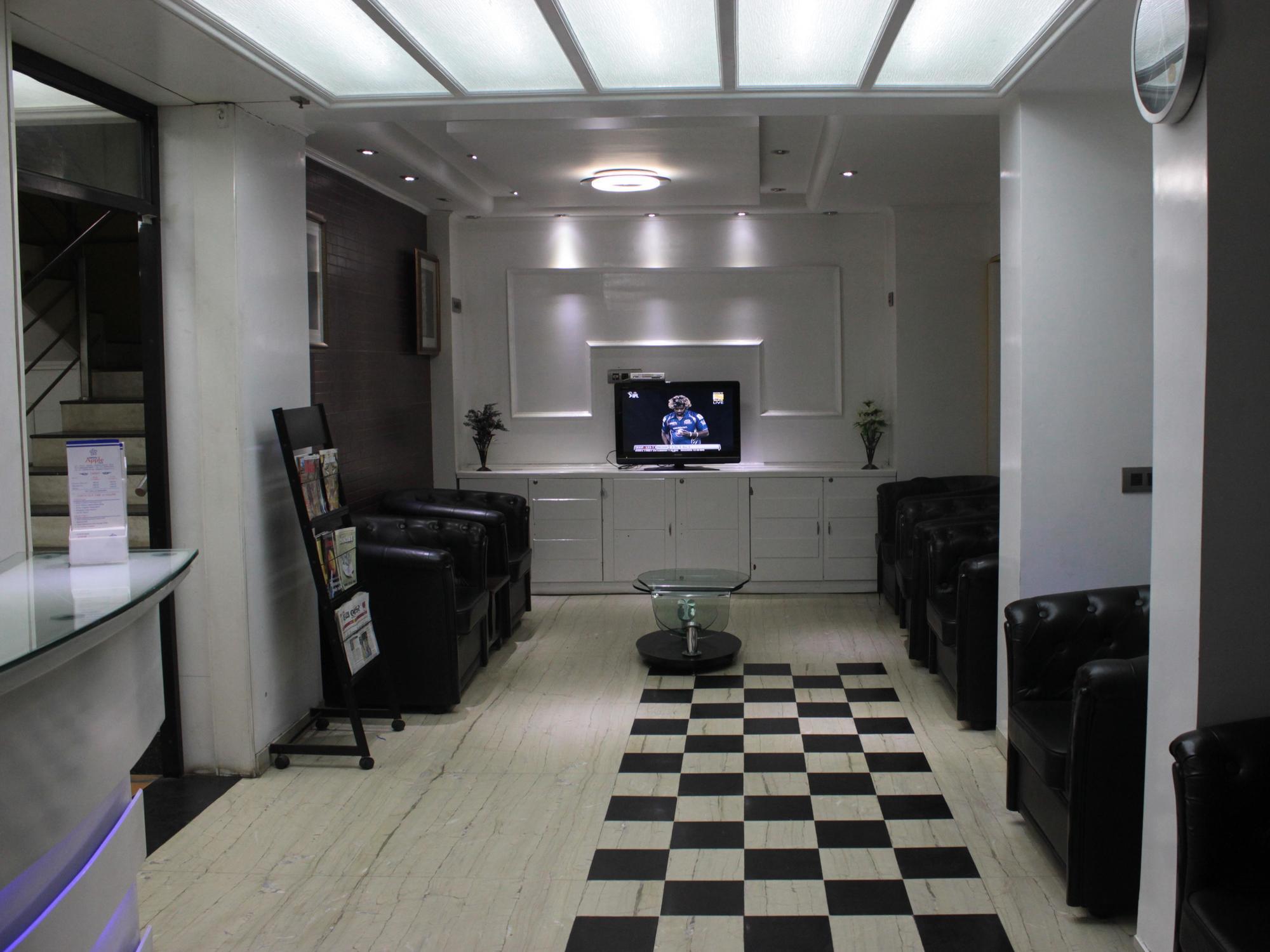 Hotel Apple Inn อาเมดาบัด ภายนอก รูปภาพ